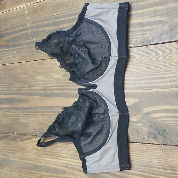 torrid Other - Torrid Curves Underwire Lace Bra Size 1